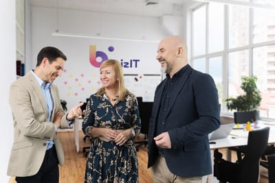 bizit - email + LinkedIn outreach - Marktforschung