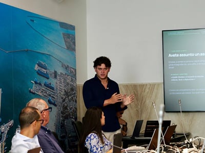 Formazione AI a 100 persone e 34 AI Champion di un'autorità portuale - Innovatie
