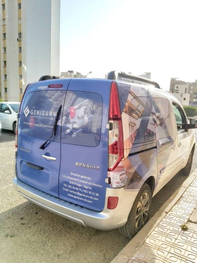 Réalisation Covering véhicule Genisurv - Outdoor Advertising