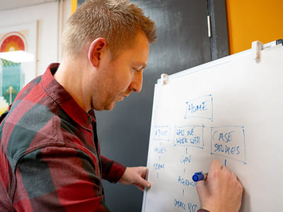 Venture People rebrand & website - Publicidad