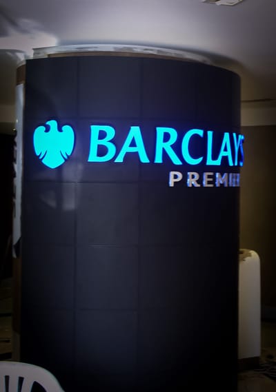 Barclays Office Sign - Außenwerbung