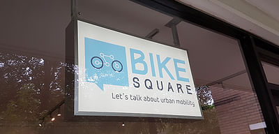 New brand identity (Bike Square) - Grafische Identiteit