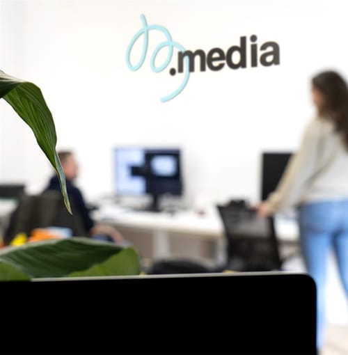 bestmedia. cover