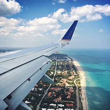 the Expedia Instagram account doubled its audience - Photography