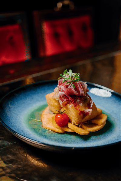 The flavour and prestige of a landmark restaurant. - Marketing