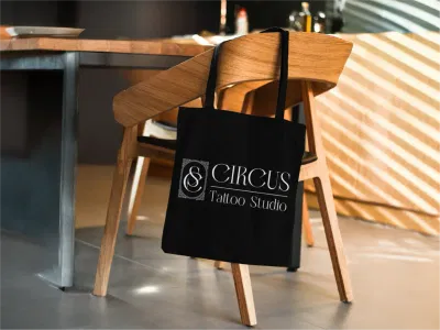 Sara Circus Tattoo - Image de marque & branding
