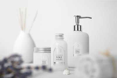 Adaptación Logo Marca cosméticos - Diseño Gráfico