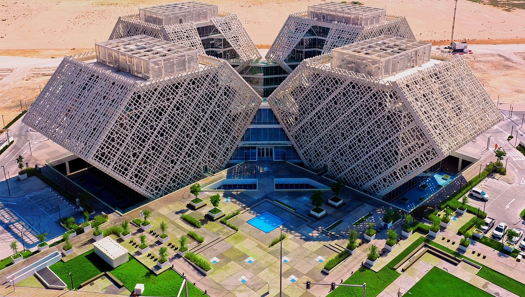 Vibes Web Design Company In Qatar cover
