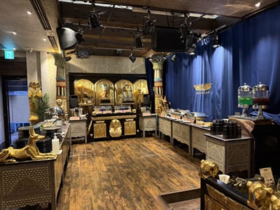 GRANDPYRAMID: from 1M views to a queue out the door - Branding & Positionering