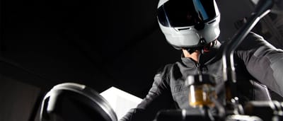 AGV/Dainese - Localizing for a better position. - Image de marque & branding