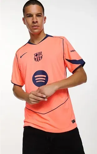 Flat lay product photography, on model photography for soccer.com - Producción vídeo