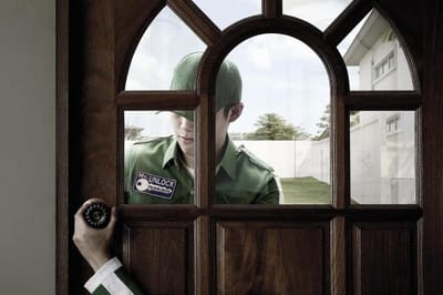 HOUSE DOOR - Advertising
