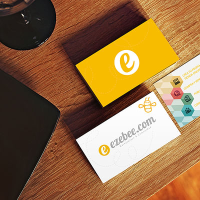 Diseño de material gráfico para Ezebee - Branding y posicionamiento de marca