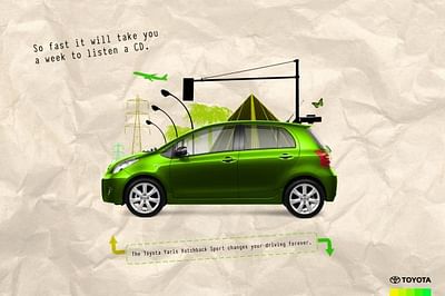 Yaris Hatchback Sport Green - Advertising