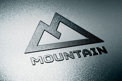 Creación de la marca Mountain - Création de site internet