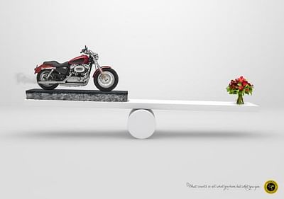 Motorcycle - Publicidad