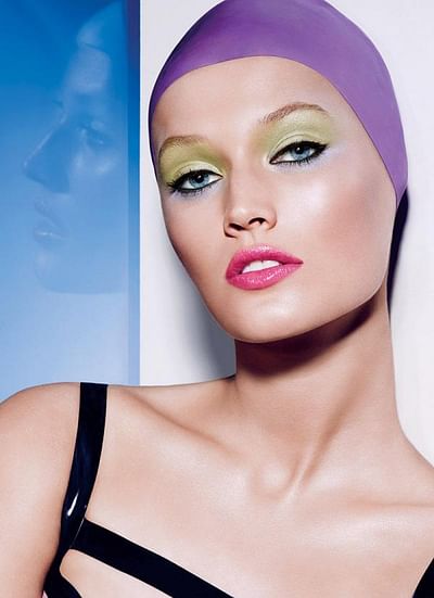 NARS CONTOUR BLUSH - Advertising