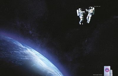 Astronauts - Publicité