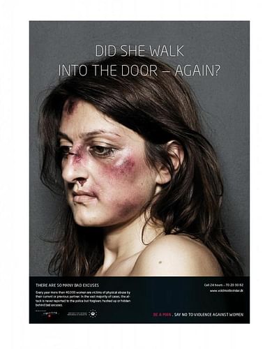 SAY NO TO VIOLENCE AGAINST WOMEN - Publicidad