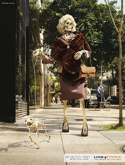 DOG WALKER - Advertising