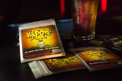 Fake drug deal - Publicité