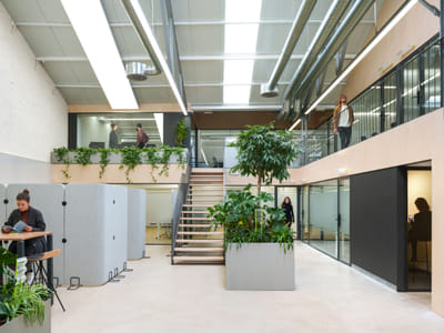 M25 | tech hub - Innovación