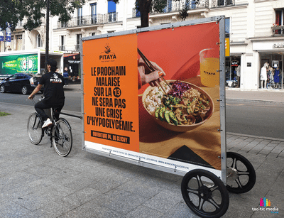 Campagne de vélos publicitaires à Paris - Advertising