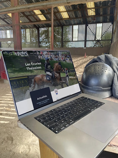 Site vitrine avec fonctionnalités sur-mesure - Création de site internet