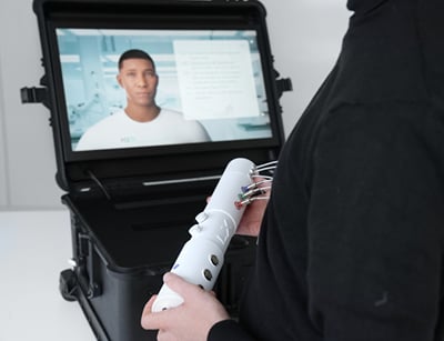 Fraunhofer KI-Studio: Teamwork mit einer KI. - Graphic Identity