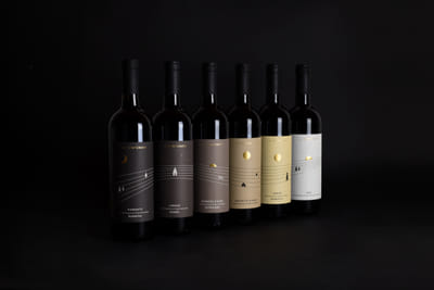 Un vino che narra, etichetta dopo etichetta. - Packaging