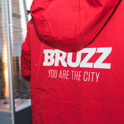 New brand identity (BRUZZ) - Image de marque & branding