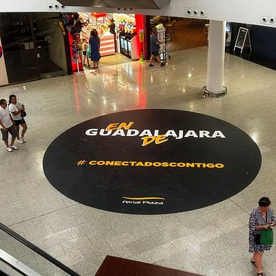 Marketing espectacular Centro Comercial - Publicidad en Exteriores