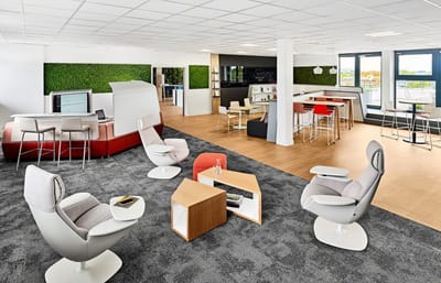 Steelcase - Réseaux sociaux