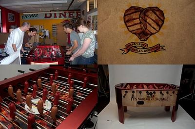 Sausage vs. Sausage custom foosball - Image de marque & branding