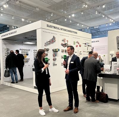 Messe-PR: Gute Kontakte pflegen - Social Media