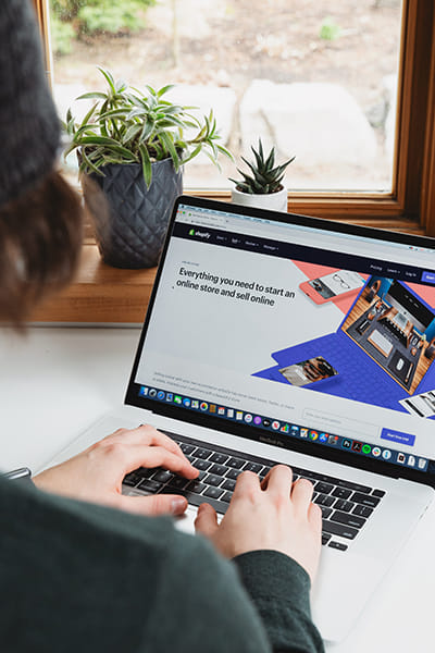 Accelerating online sales with Shopify store - E-commerce