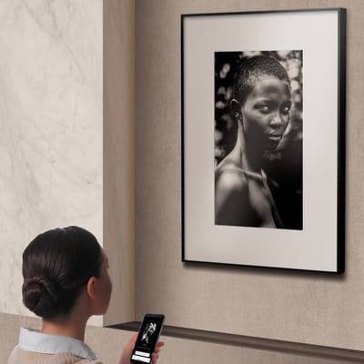 Ionnyk - Digital Frame - Packaging