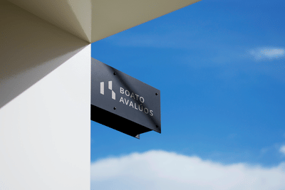 Diseño y creación de marca para empresa de avalúos inmobiliarios - Redes Sociales