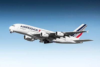 First DOOH activation in Africa with AirFrance - Growth Marketing