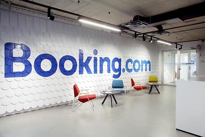 Booking.com Chinese Brand Name Creation - Branding & Positioning