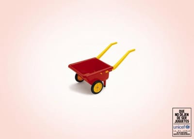 Non stop being a toy, Wheelbarrow - Advertising