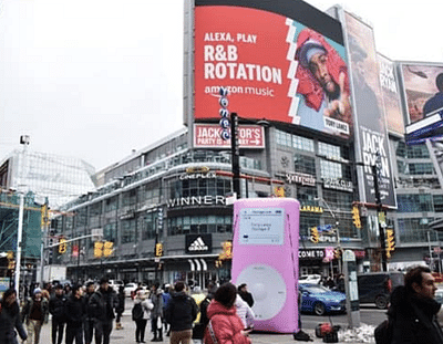 Guerilla Marketing Projekt - TORY LANEZ IPOD - Pubblicità Esterna