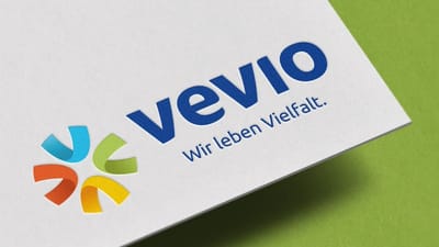 MARKENAUFBAU & MARKENARCHITEKTUR - AUS WZB WIRD VEVIO - Branding & Positioning