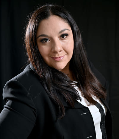 Fotografía de retrato femenino - fondo negro - Photography