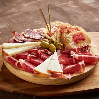 Jamon Bar Iberico - Social media
