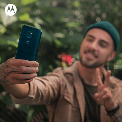 Motorola: Social Media Management - Social Media