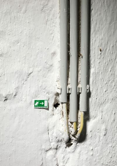Emergency Exit - Publicité