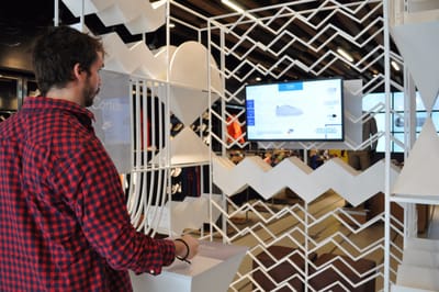 Nike | Cortez "touchless" interactive station - Identidad Gráfica