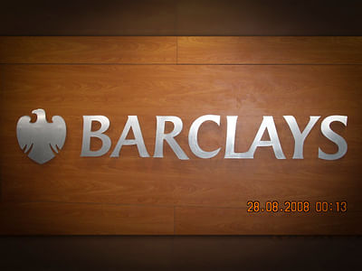 Barclays Channel Letters - Branding & Posizionamento