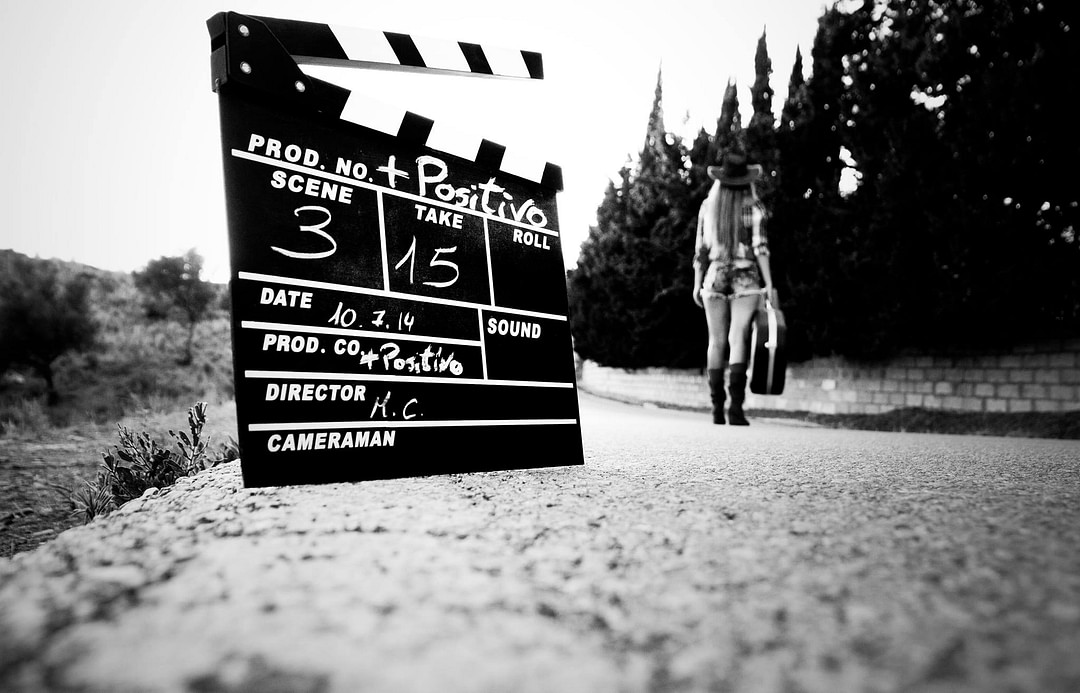Mas Positivo Producciones cover